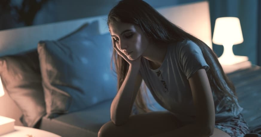 how anxiety affects your sleep and tips for restful nights